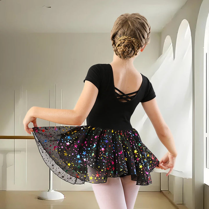 Justaucorps jupette brillante Bryanna manches & coloris au choix