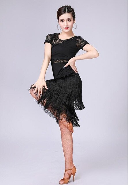Robe de danse latine à franges et dentelle pour adulte - Top à manches courtes avec jupe - 3 coloris au choix: noir, violet, rouge - Dance Store