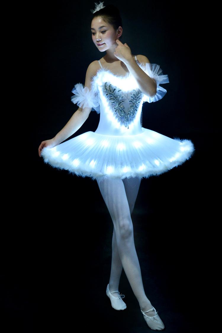 Robe Tutu bretelles lumières LED coloris blanc Taille S