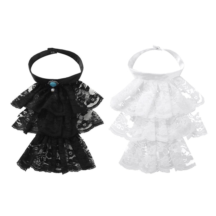 Jabot en dentelle coloris blanc ou noir