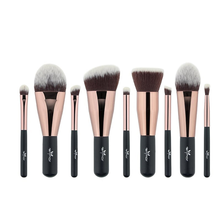 Set de 9 pinceaux à maquillage visage et yeux
