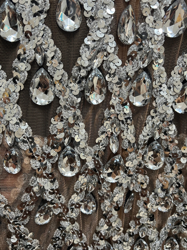 Robe longue sans manches col haut avec paillettes et strass