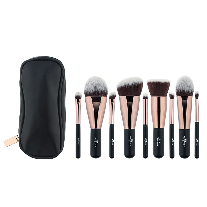 Set de 9 pinceaux à maquillage visage et yeux