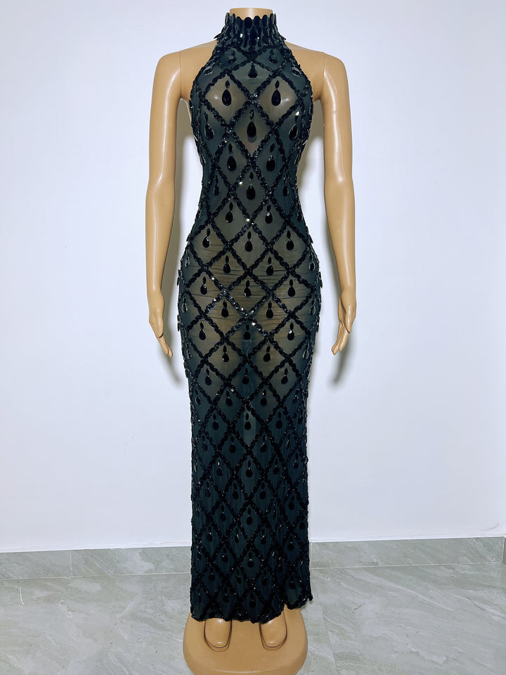 Robe longue sans manches col haut avec paillettes et strass