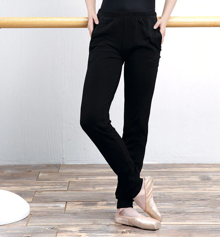 Pantalon danse noir avec poches resseré aux chevilles