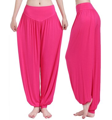 Pantalon large harem resserré aux chevilles