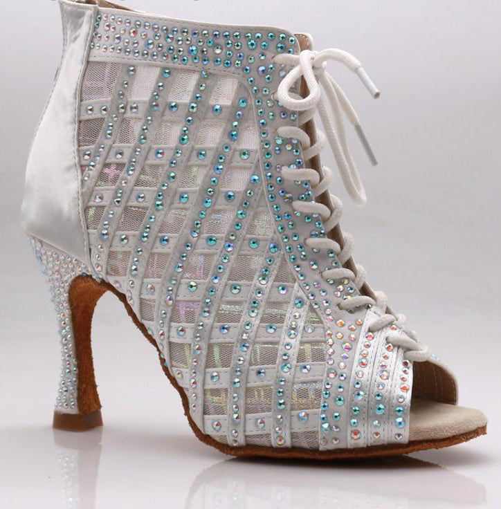 Bottines Rebecca couleur blanc avec strass Talons de 6 à 10cm